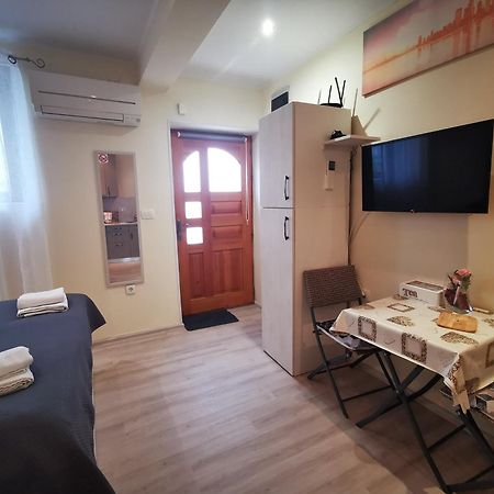 Meressa Nina&Leo Studio Apartments Новиград Экстерьер фото
