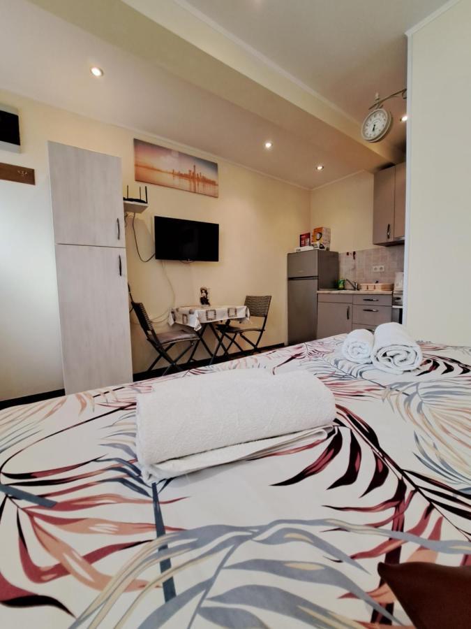 Meressa Nina&Leo Studio Apartments Новиград Экстерьер фото