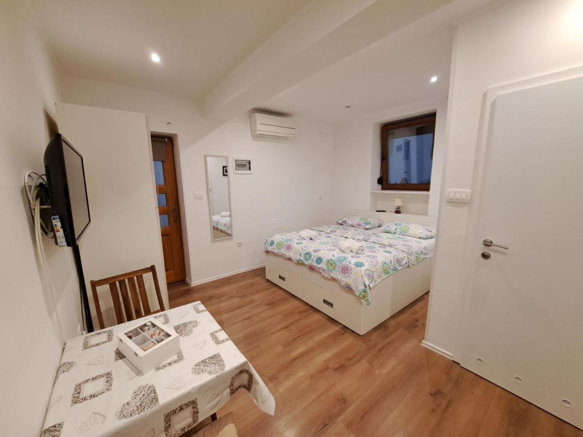 Meressa Nina&Leo Studio Apartments Новиград Экстерьер фото