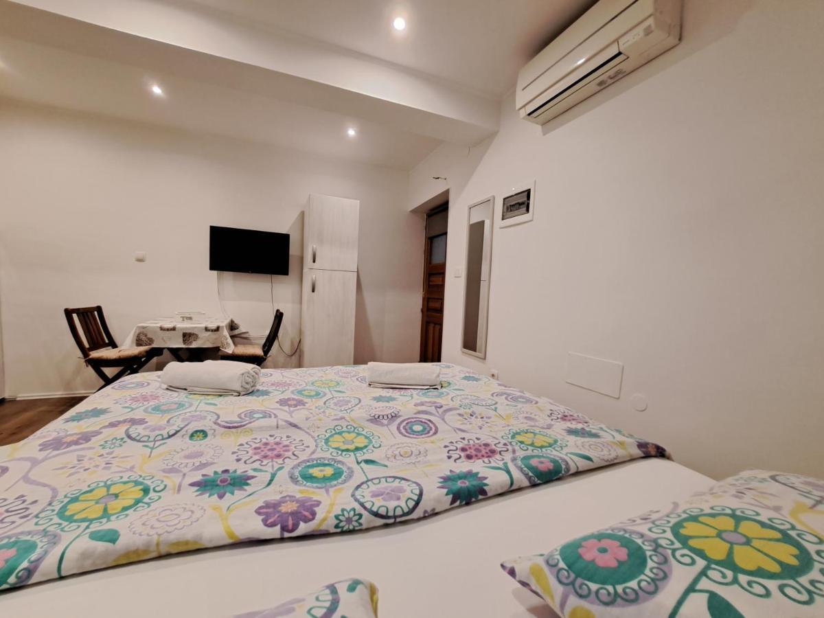 Meressa Nina&Leo Studio Apartments Новиград Экстерьер фото