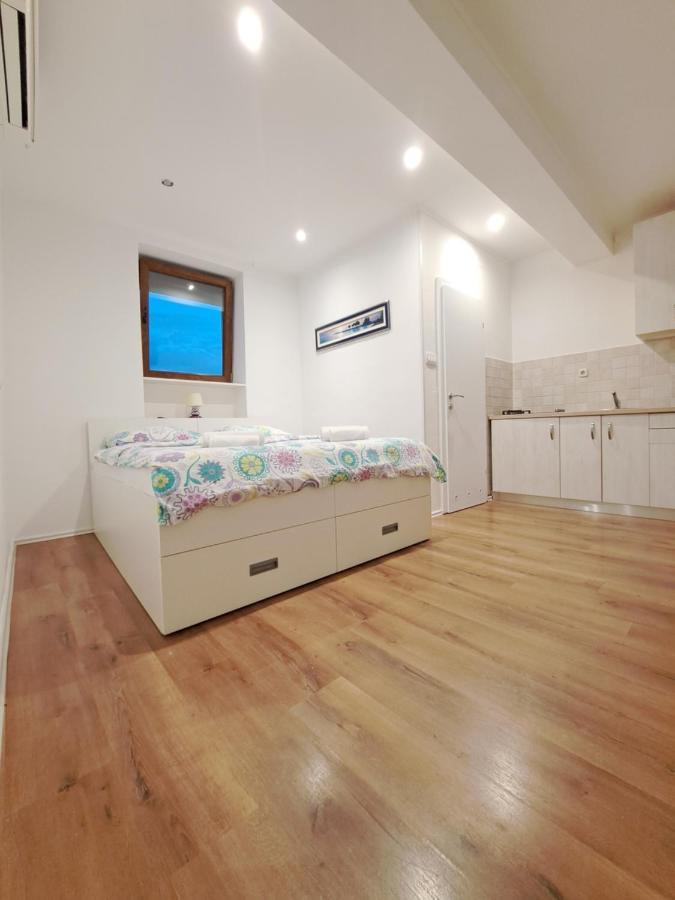 Meressa Nina&Leo Studio Apartments Новиград Экстерьер фото
